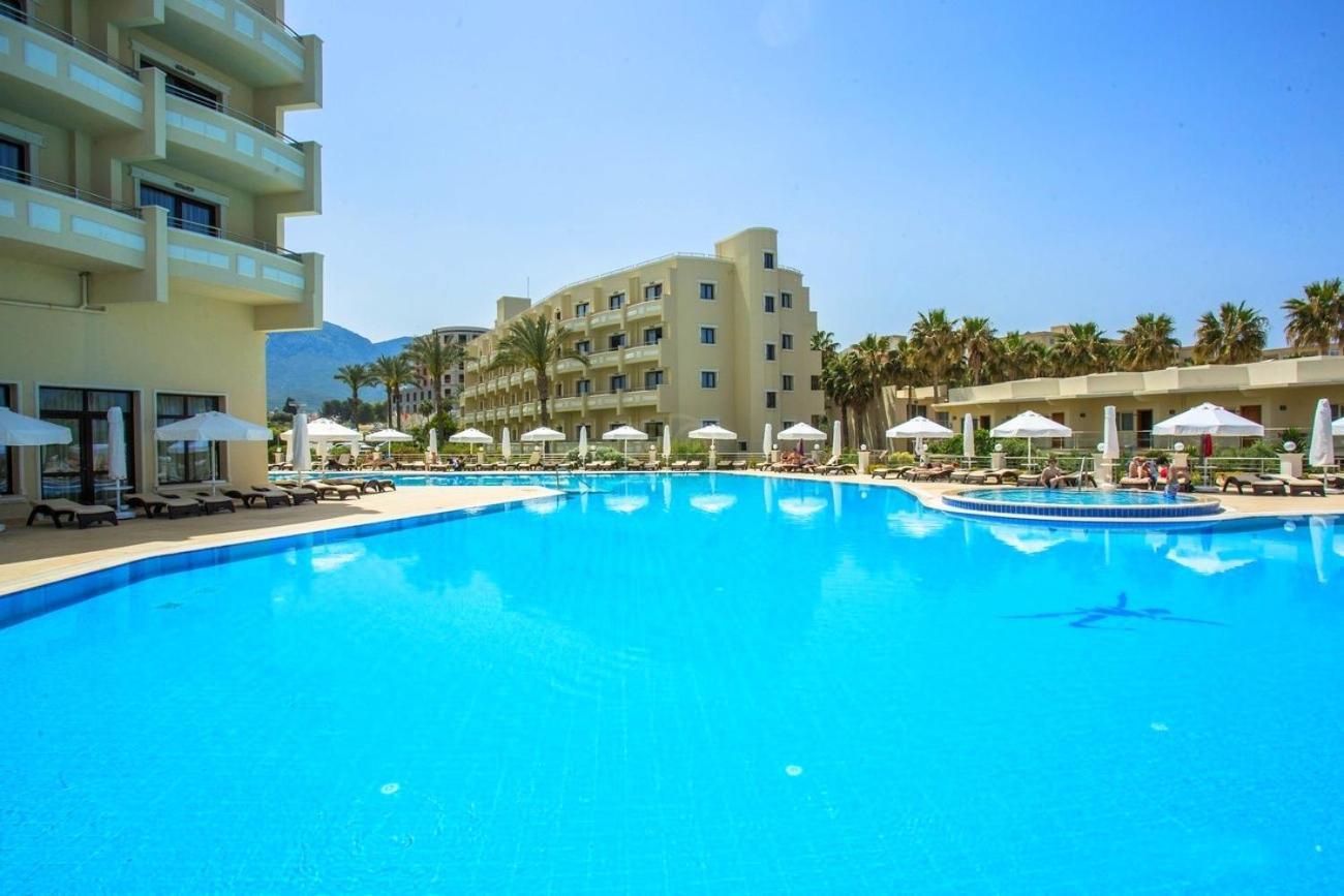 Vuni Palace Premium Kyrenia Hotel & Spa & Casino Beachfront Location ! Agios Nikolaos  Exteriör bild