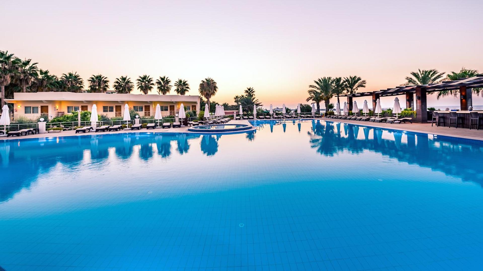 Vuni Palace Premium Kyrenia Hotel & Spa & Casino Beachfront Location ! Agios Nikolaos  Exteriör bild